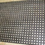 Anti-slip-safety-mats-matting-shower2