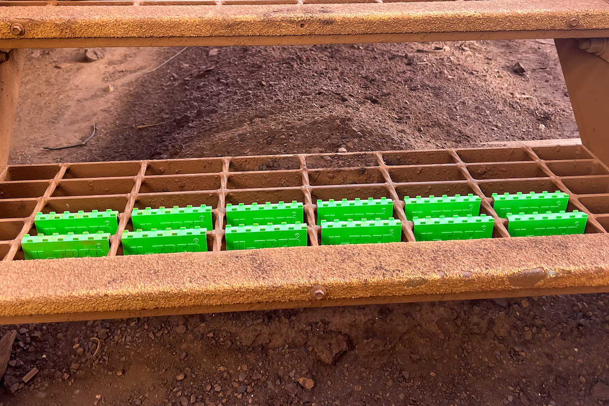 AMCO U-Tred Pro anti-slip grate cleats