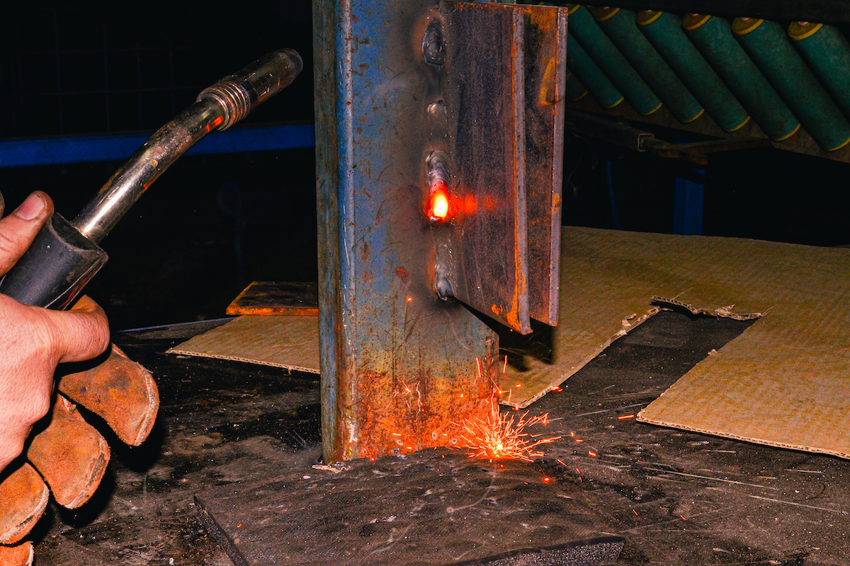 AMCO Weldmaster Mat in use